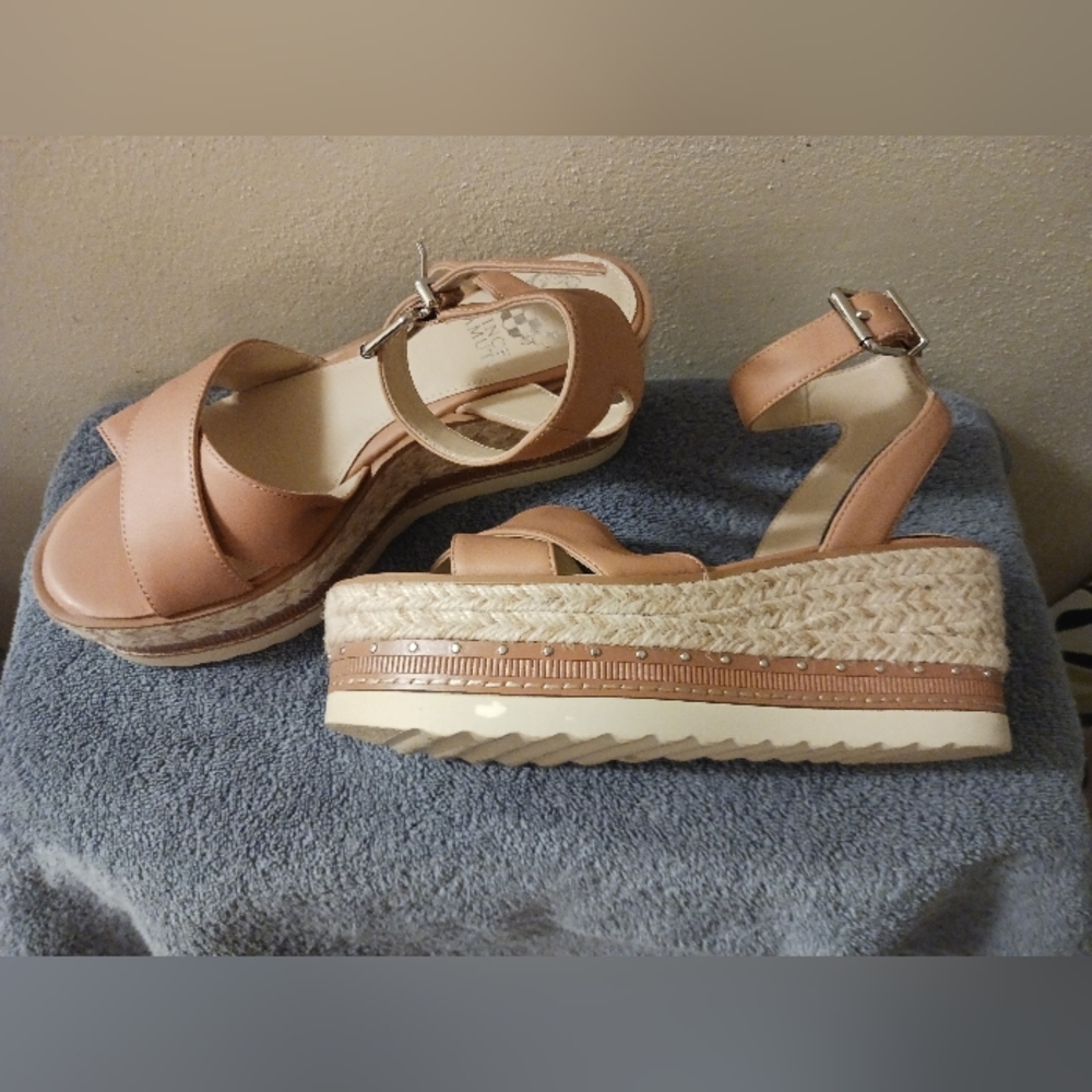 Vince Camuto Wedge sandals size 6